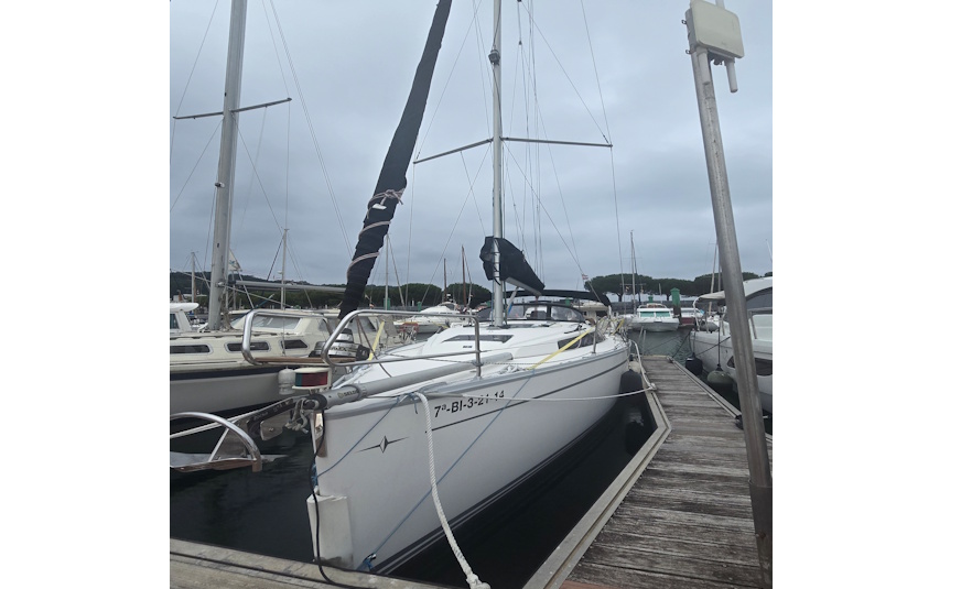 velero Bavaria 33 cruiser